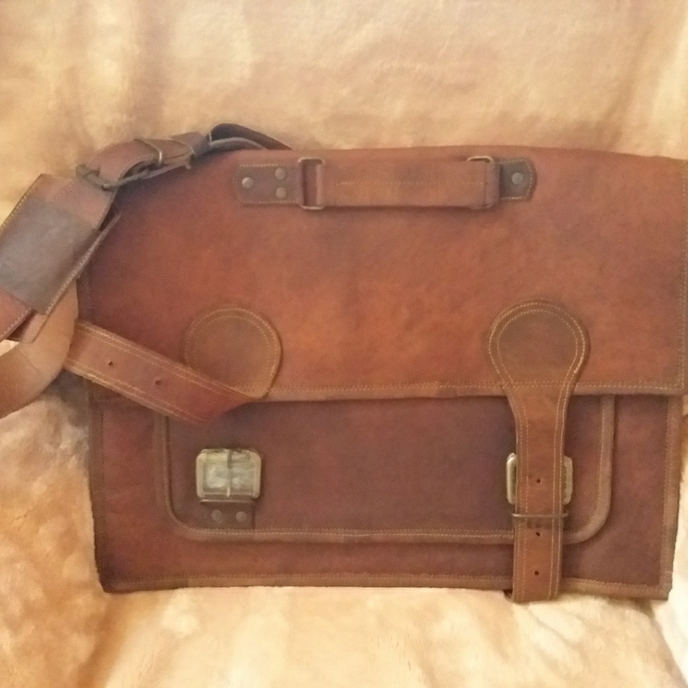 NWOT Brown Leather Messenger Bag - Picture 2 of 4